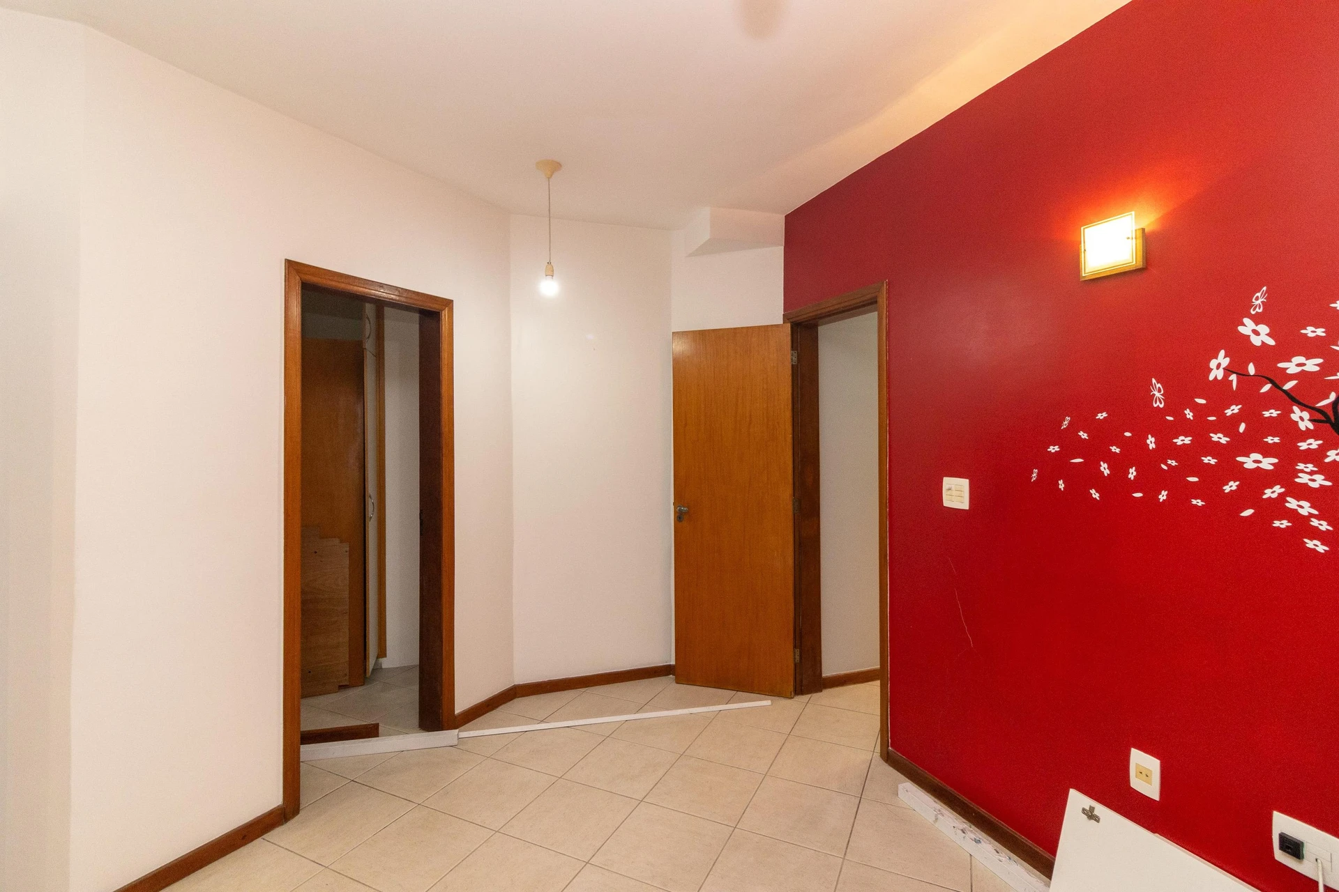 4-bedroom apartment with 2 en-suite bathrooms and garden — photo 77