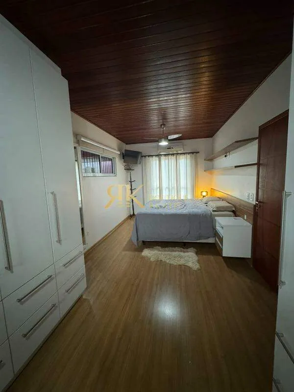 Furnished 5-bedroom house with 3 en-suite suites