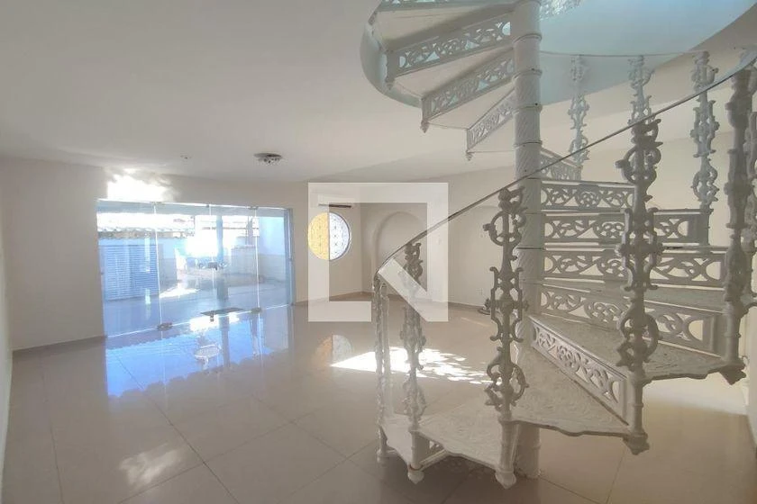 600 m² house with 5 bedrooms and balcony barbecue — photo 11
