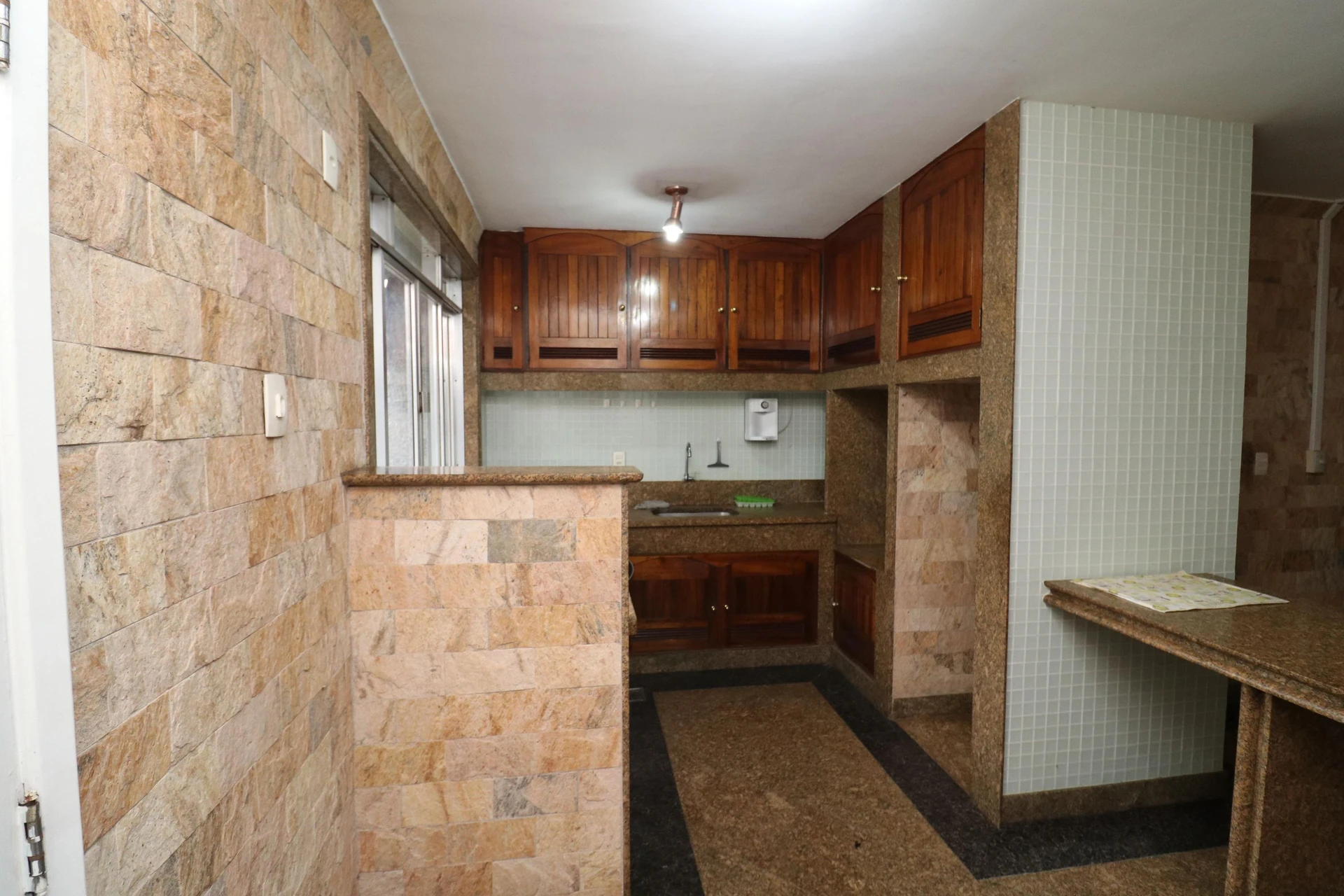 Vestidor y 5 dormitorios: casa de 420 m² — photo 103