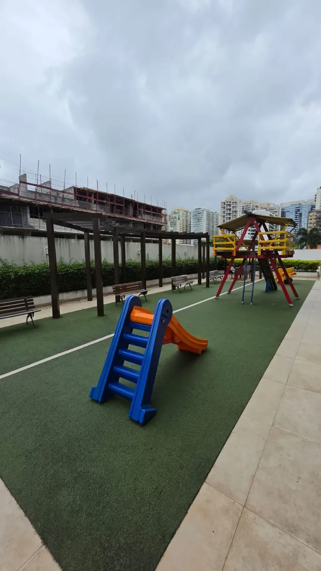 Apartamento de 2 quartos com vista para as montanhas — photo 16