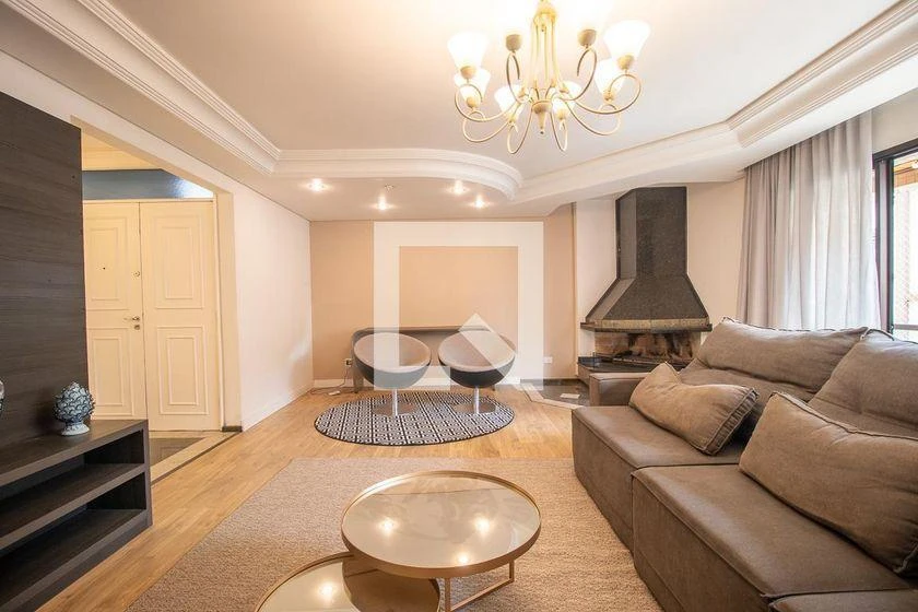 Bathtub in a 3-bedroom apartment, 176 m² — photo 16