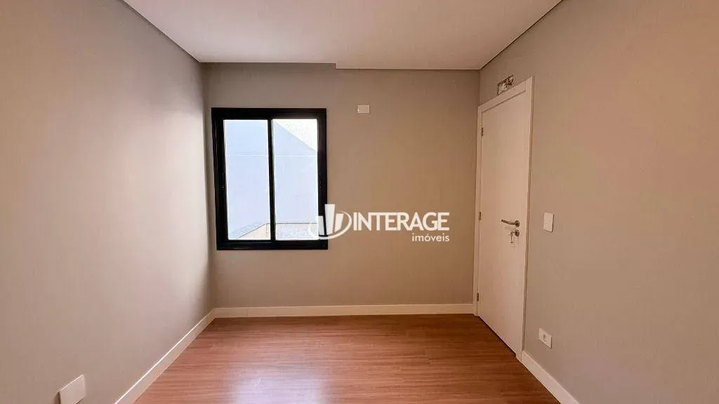 Townhouse with 3 bedrooms, en-suite and private garden — photo 29