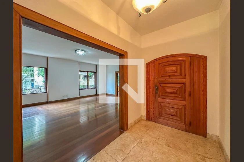 Apartment, 275 m², with a walk-in closet — photo 32