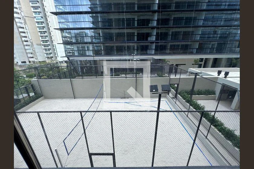 98 m² apartment with 3 bedrooms and a glassed-in balcony — photo 27