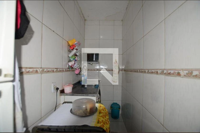 Furnished 1-bedroom house with a gas stove kitchen — photo 16