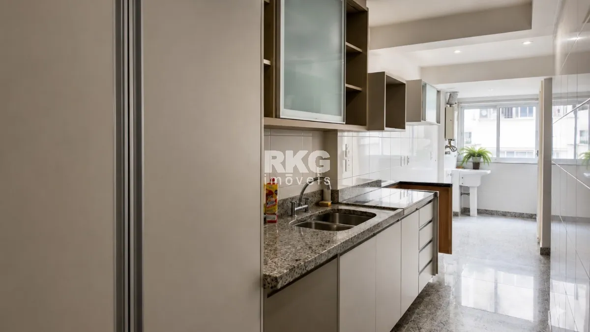 4-bedroom apartment with a closed gas kitchen — photo 6