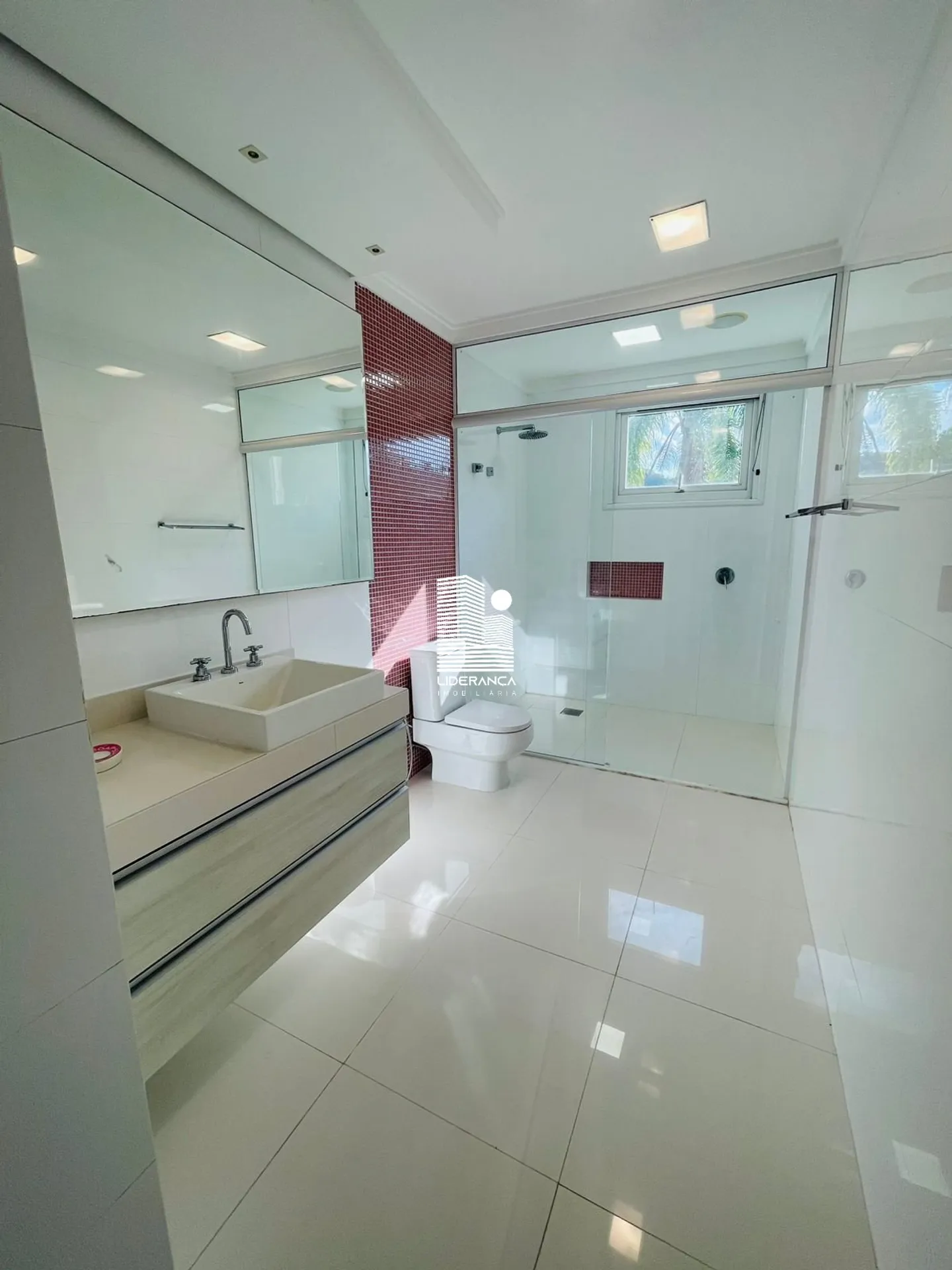 Casa mobiliada com 9 dormitórios e jardim privativo — photo 18