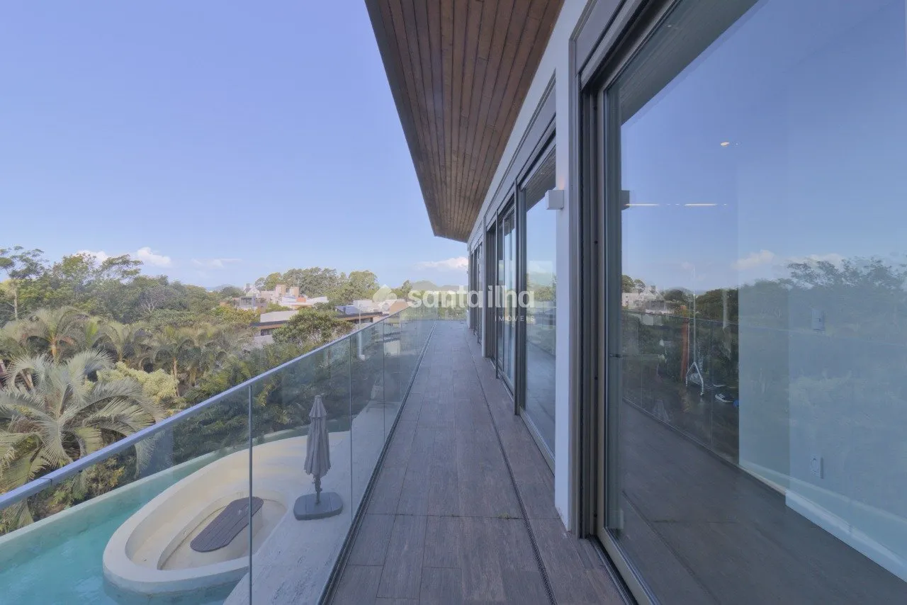 House with 6 en-suite bedrooms and 8 bathrooms, 1350 m² — photo 21