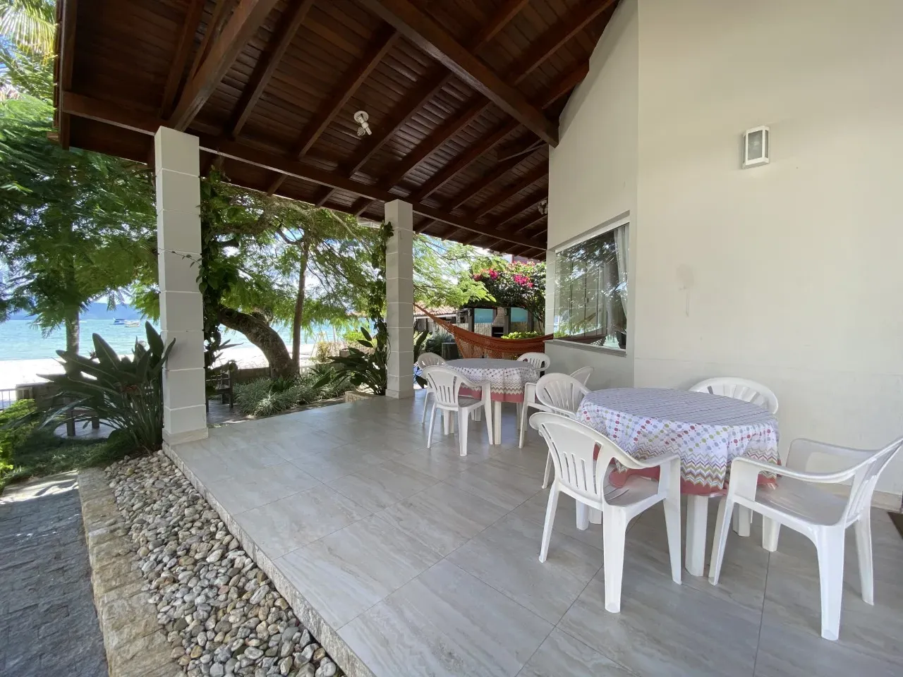 House with balcony and 4 bedrooms, 4 baths and 4 parking — photo 2