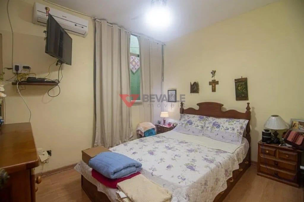 Rental house with 6 bedrooms and 300 m² — photo 3
