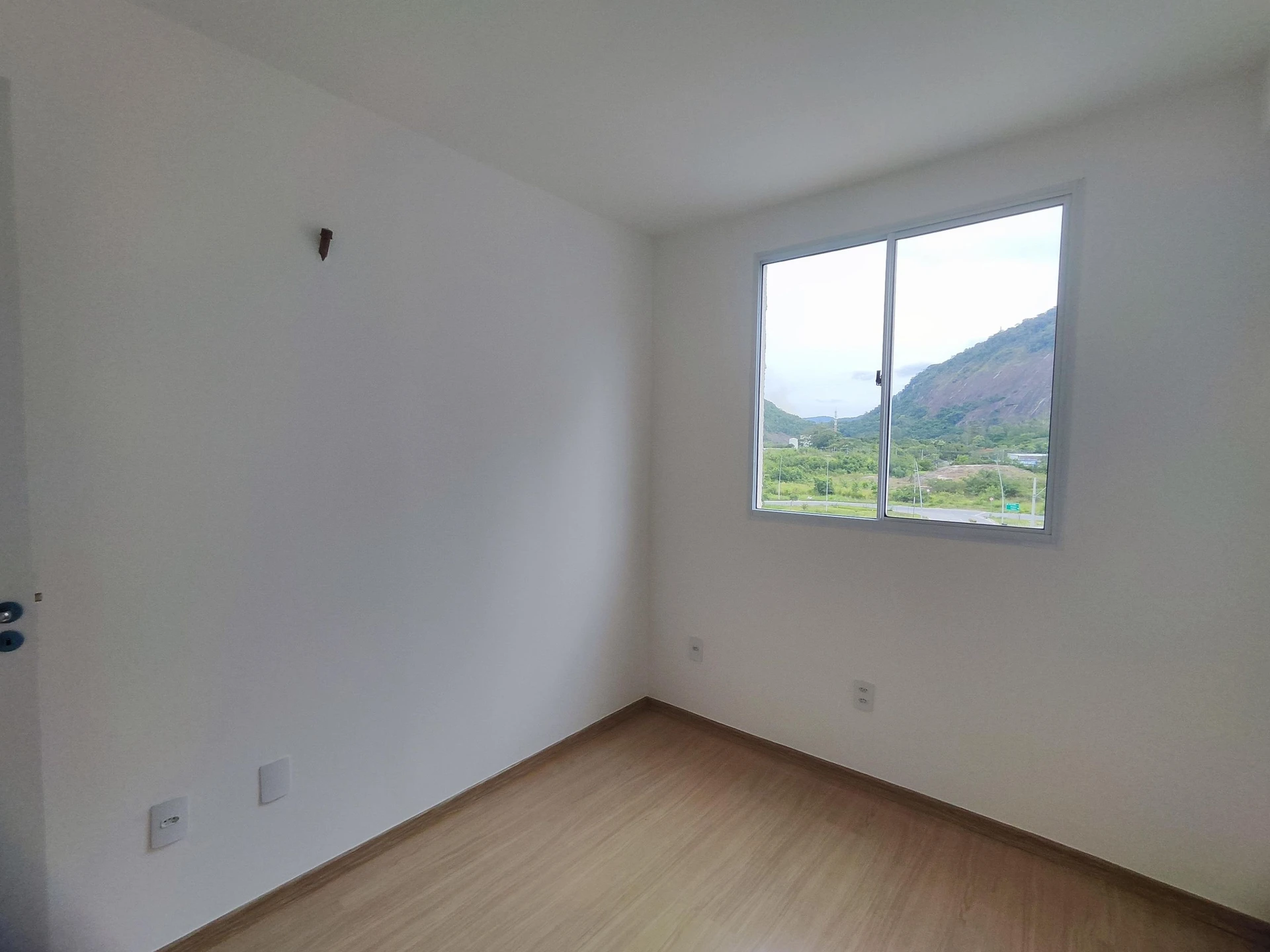 Mountain view in a 2-bedroom apartment, 48 m² — photo 33