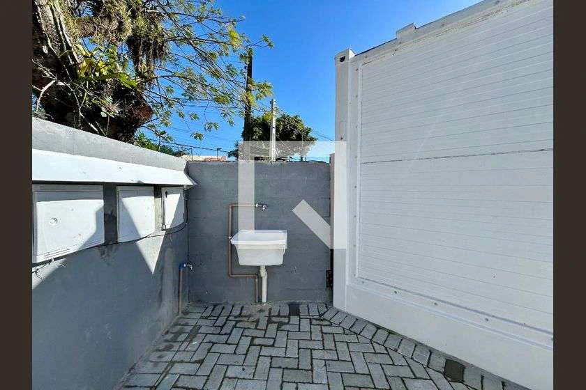 Casa para aluguel de 1 quarto com 15 m² e 1 banheiro — photo 13