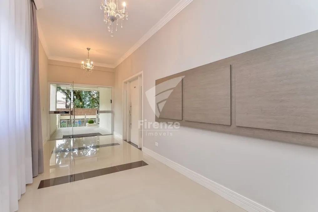 Furnished 352 m² apartment with 3 en-suite bedrooms — photo 40