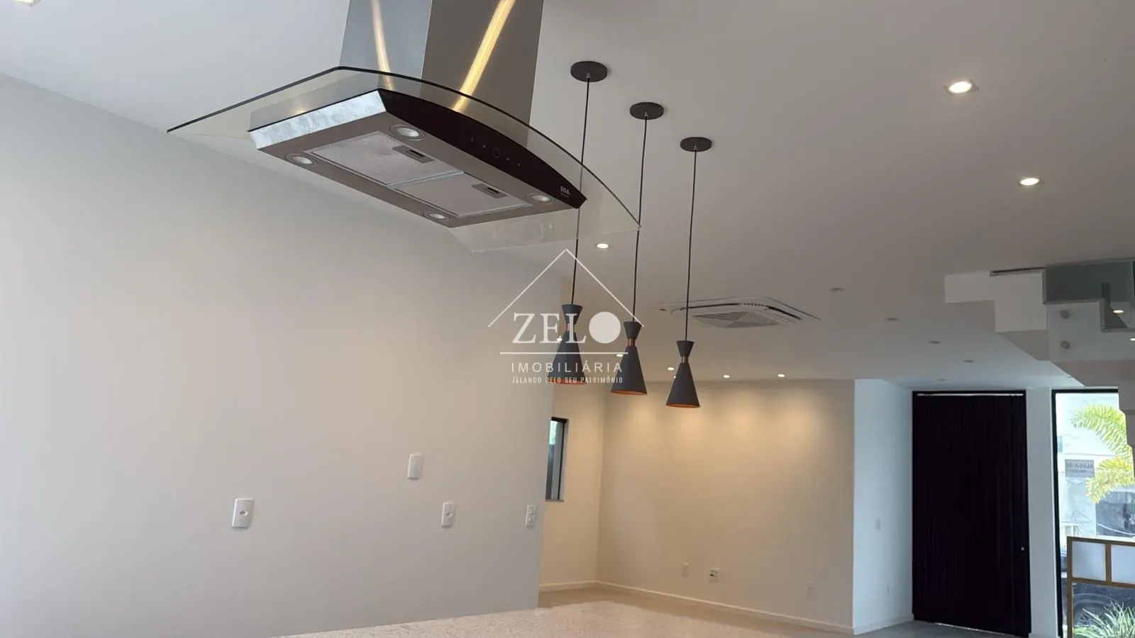 Casa com 4 quartos e 4 banheiros, cozinha integrada — photo 10