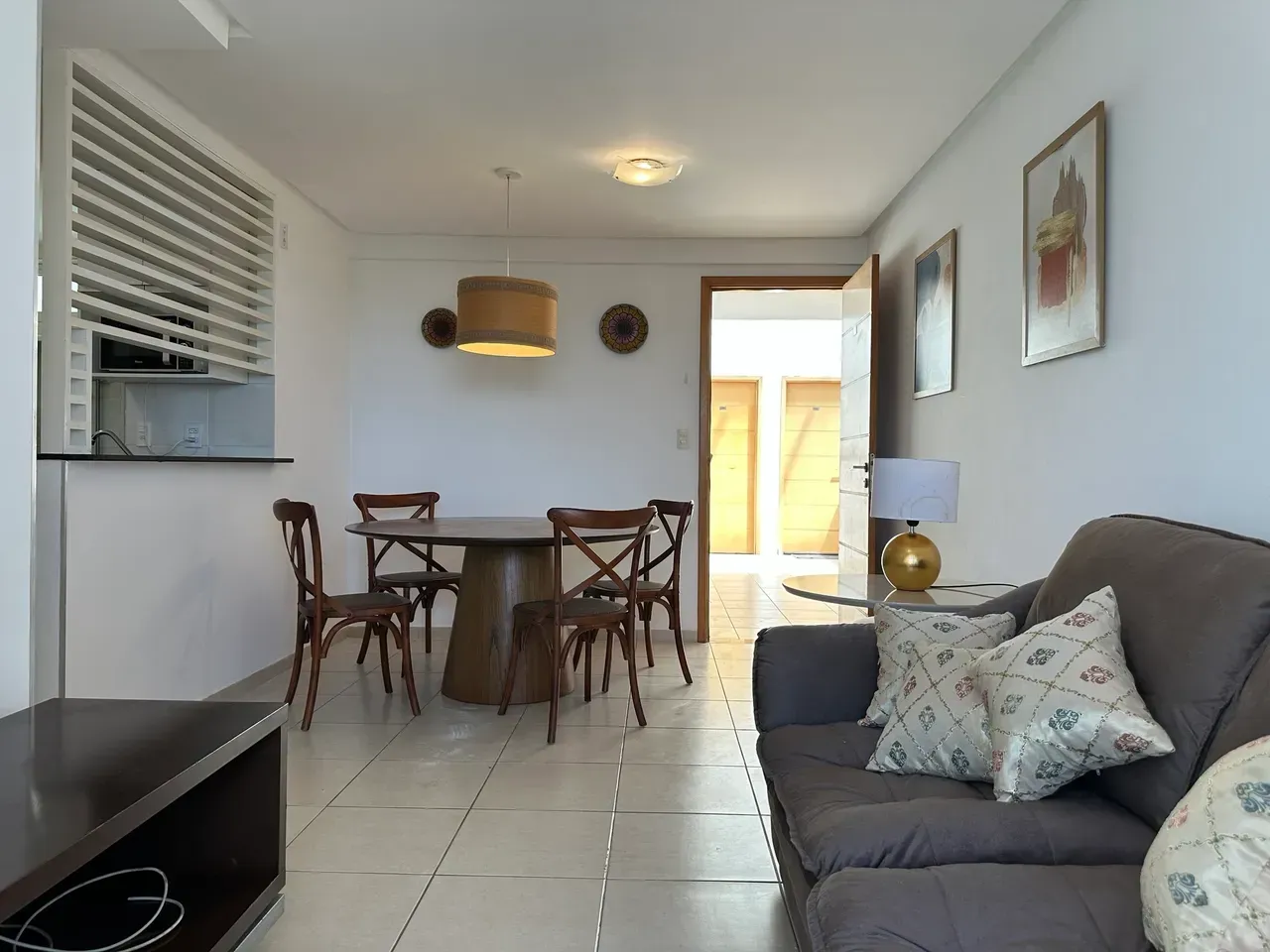Furnished apartment, 60 m², with a water view