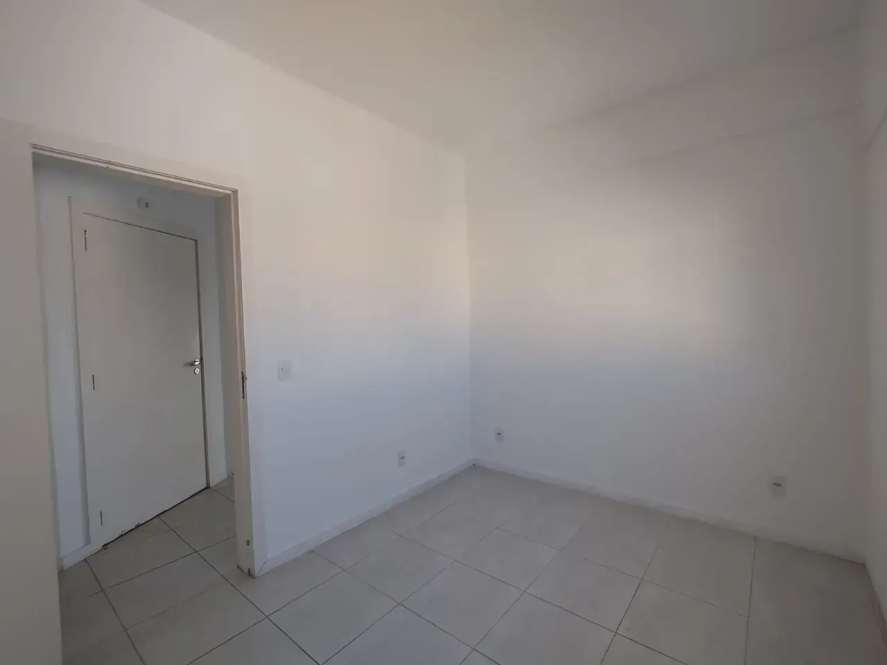 2-bedroom apartment with a washing machine in Florianópolis — photo 17