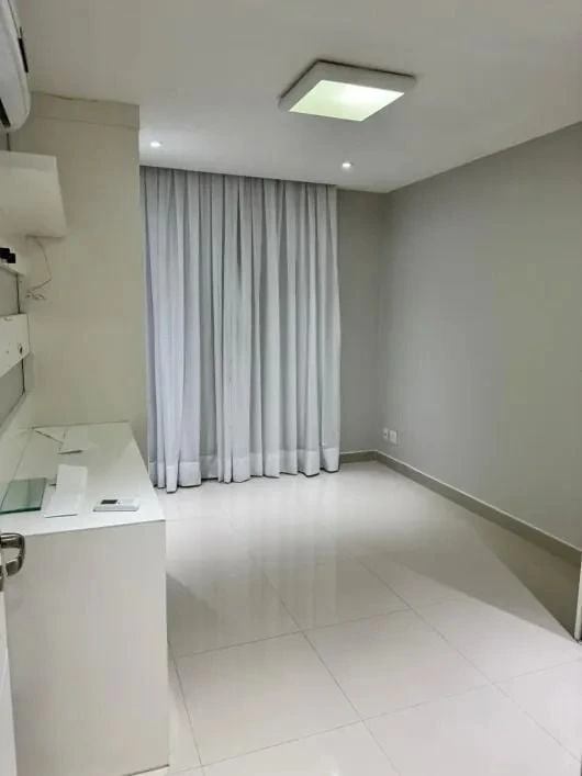 House, 350 m², with a grill on the balcony — photo 3