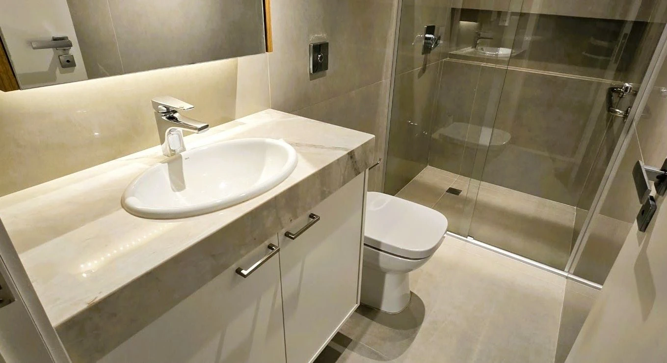 2-bedroom apartment with a washing machine in Curitiba — photo 21