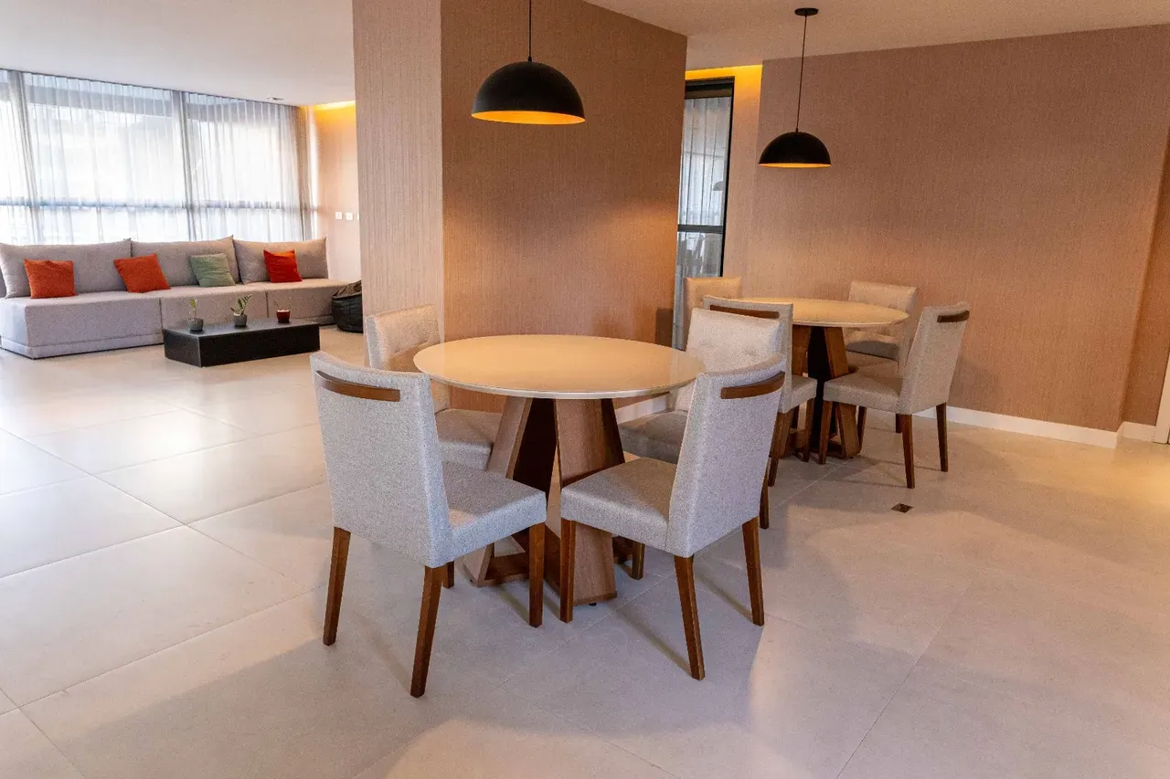 Furnished 1-bedroom apartment with no parking space — photo 25