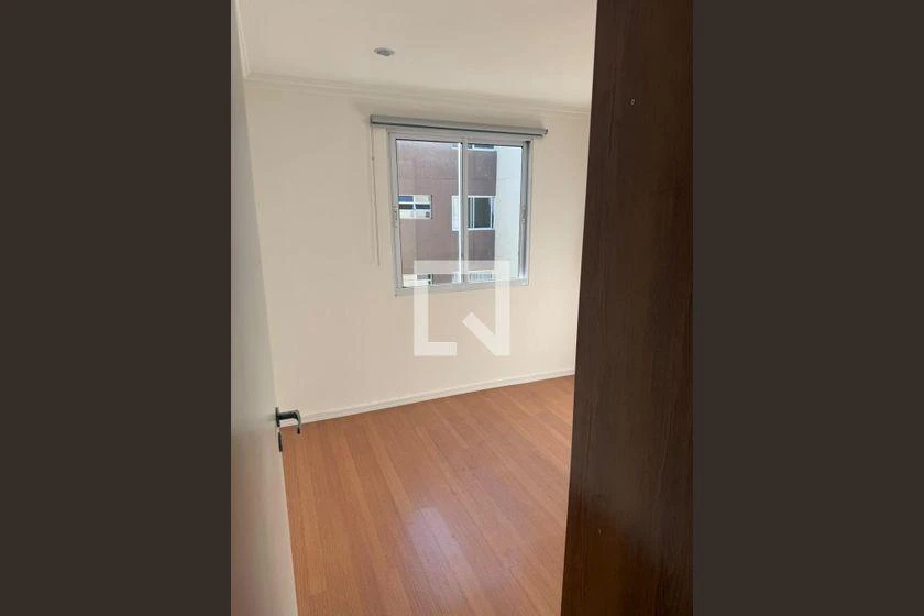 Apartamento, 43 m², com piso de madeira ou laminado — photo 2