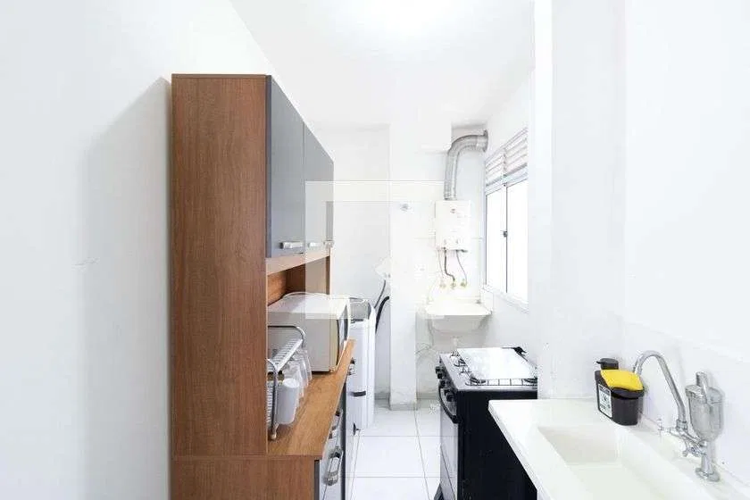 2-bedroom apartment with wood or laminate floors — photo 15