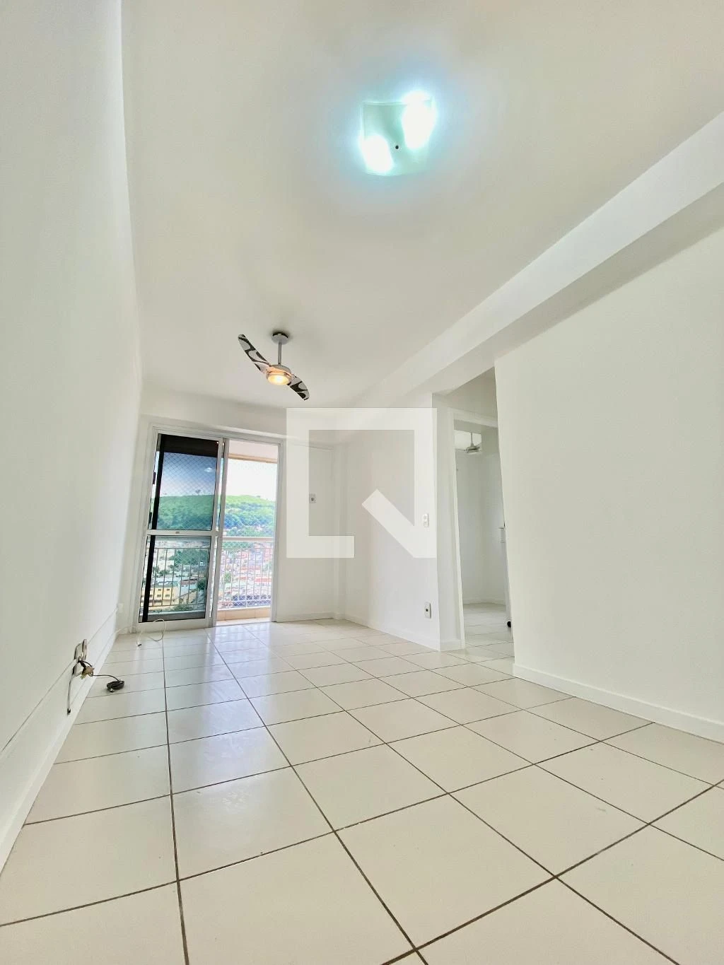 Apartamento de 2 quartos em condomínio com piscina — photo 9