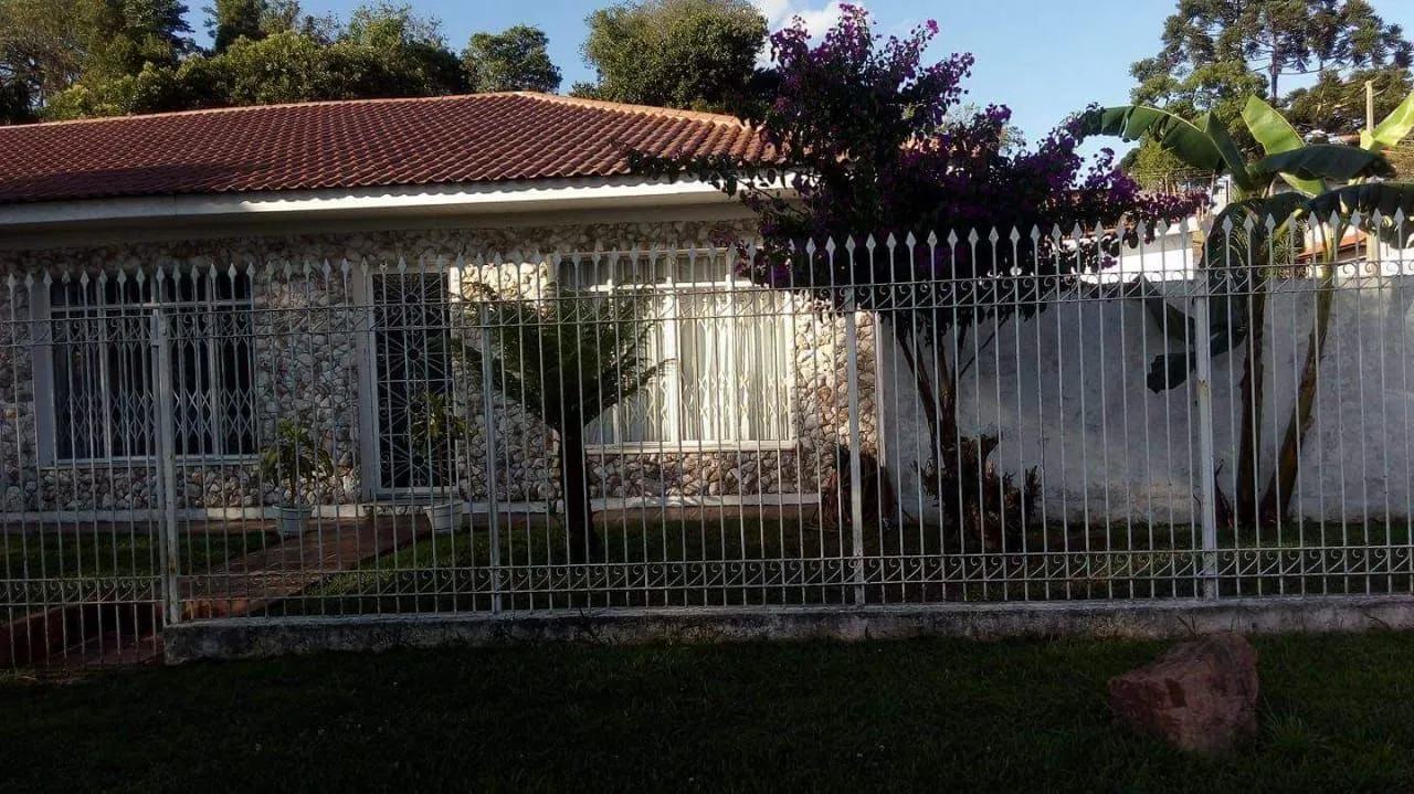 3 quartos e varanda gourmet: casa de 220 m² — photo 2