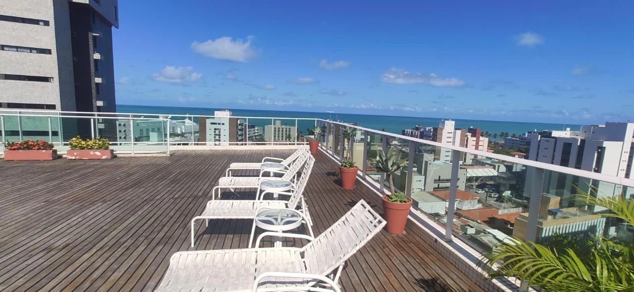 Furnished 2-bedroom apartment with an en-suite and parking — photo 7