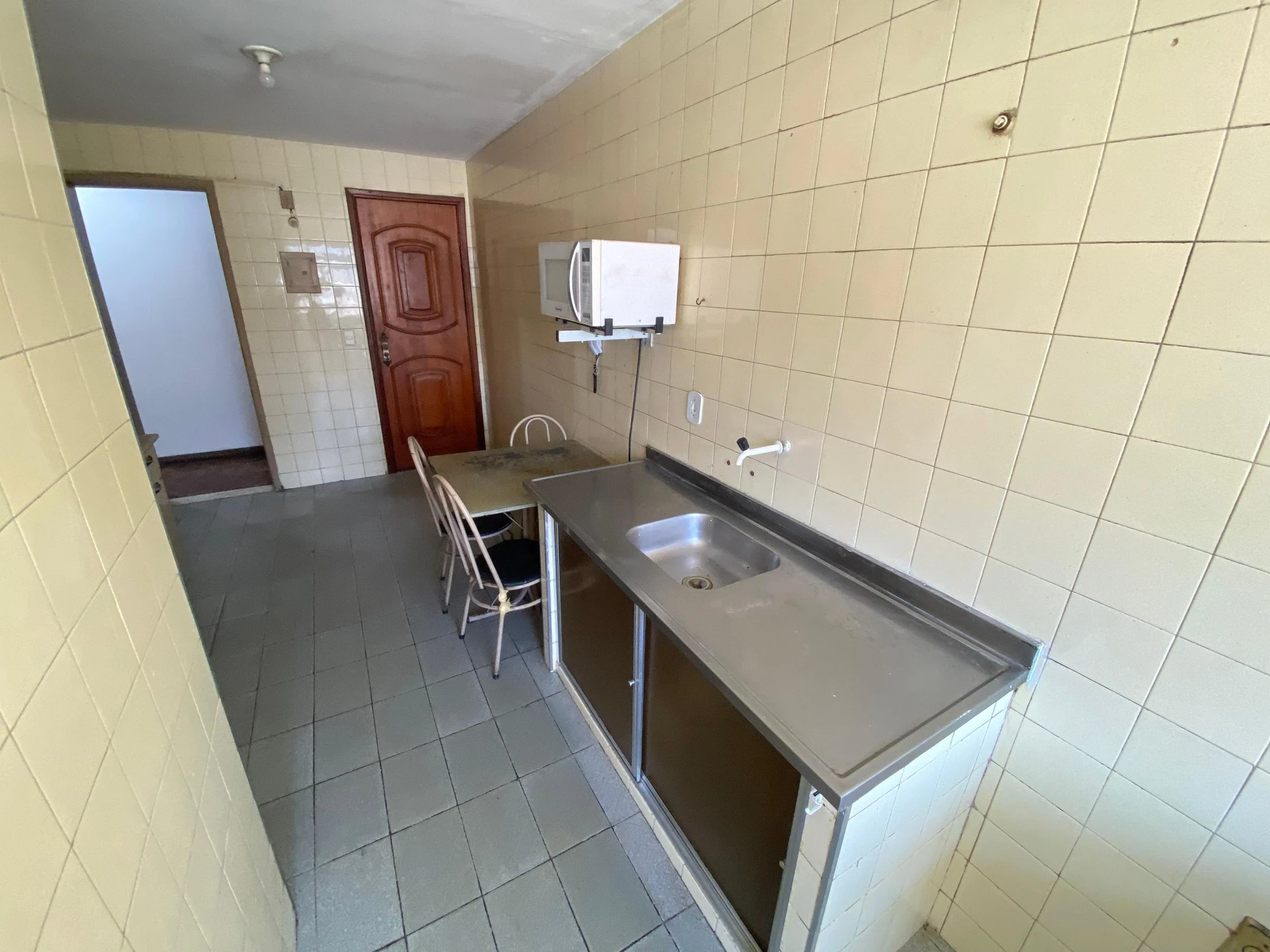 Apartment, 92 m², with wood or laminate floors — photo 48