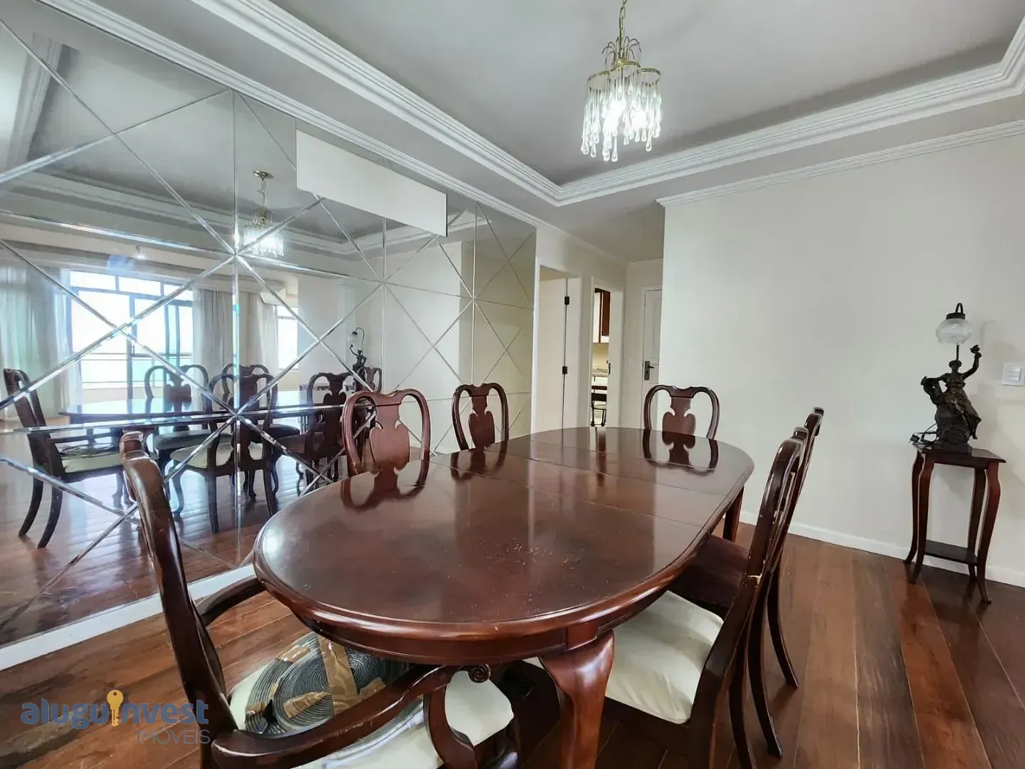 Квартира з 4 спальнями та 173,94 м² і балконом — photo 12