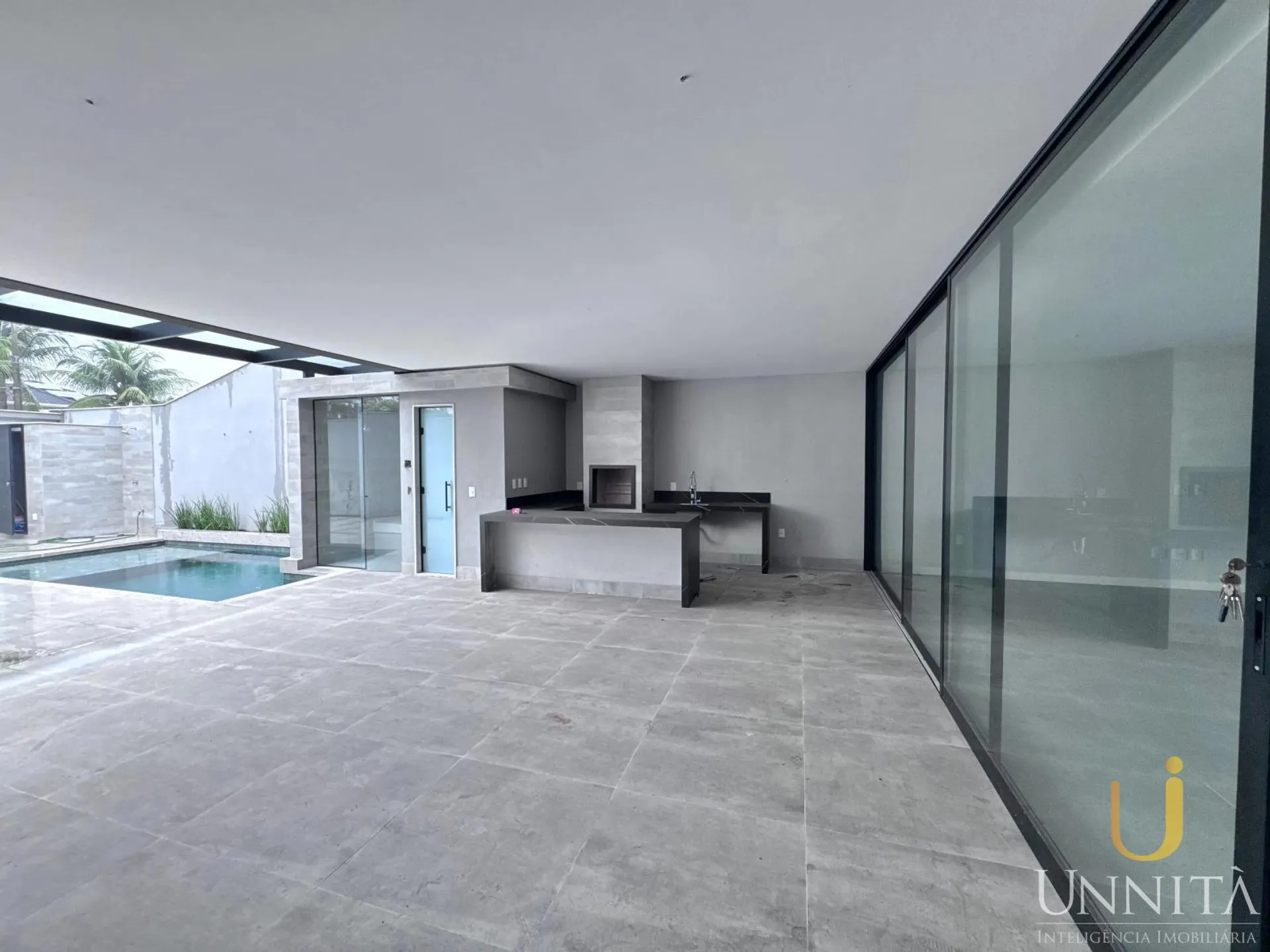 House, 510 m², with a grill on the balcony — photo 2