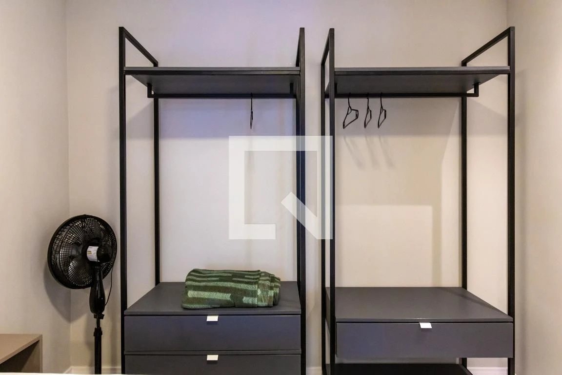 Apartamento mobiliado com 2 quartos e piscina no condomínio — photo 49