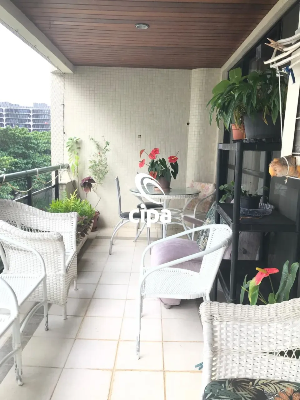 Apartamento mobiliado de 4 quartos e 3 banheiros com varanda — photo 2