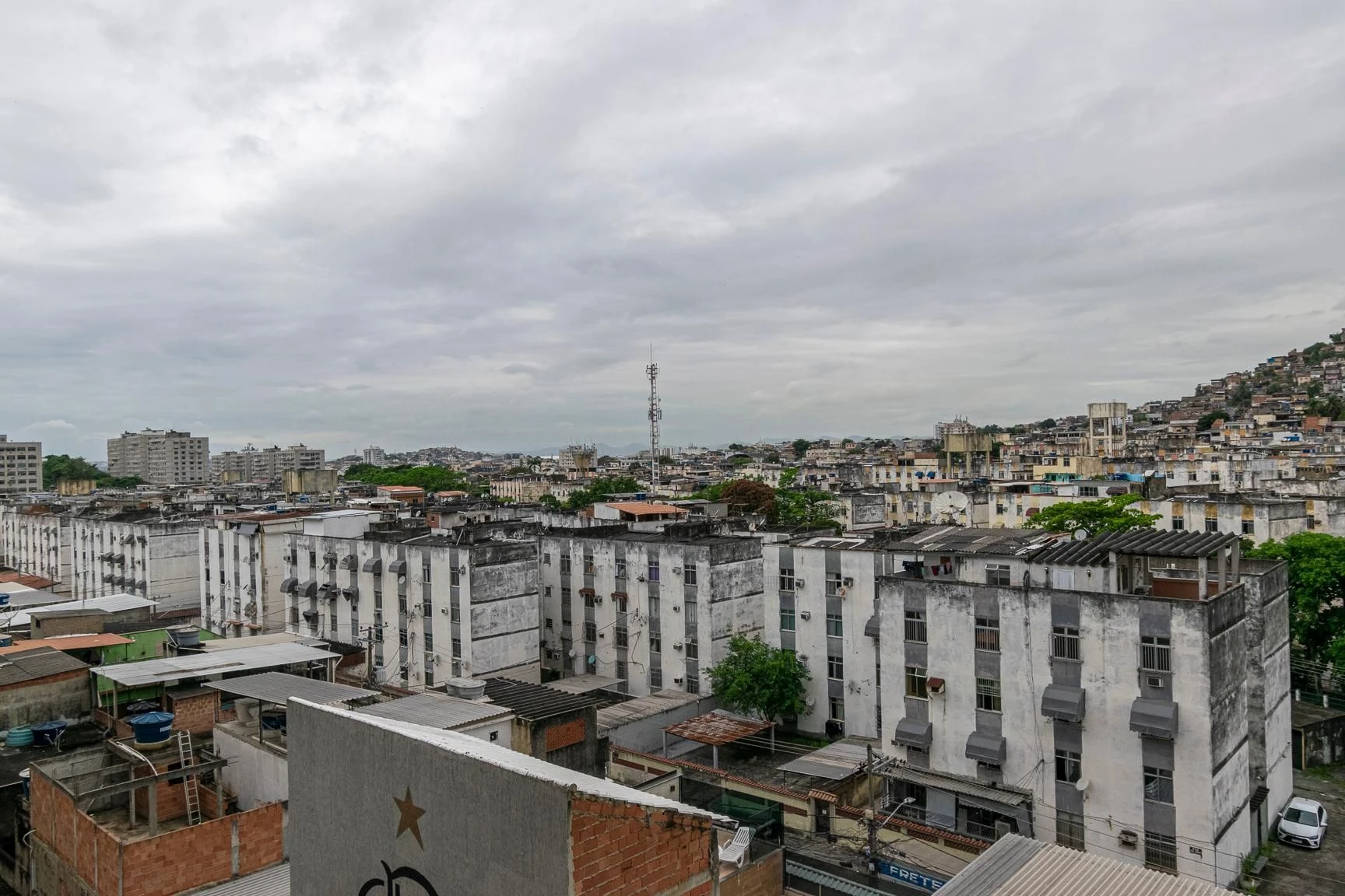 2-bedroom apartment with a mountain view in Rio de Janeiro — photo 4