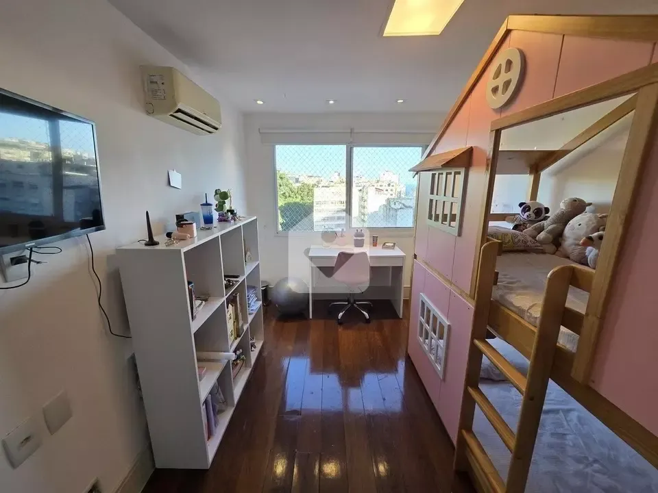 Furnished apartment with 3 bedrooms and 5 bathrooms — photo 32