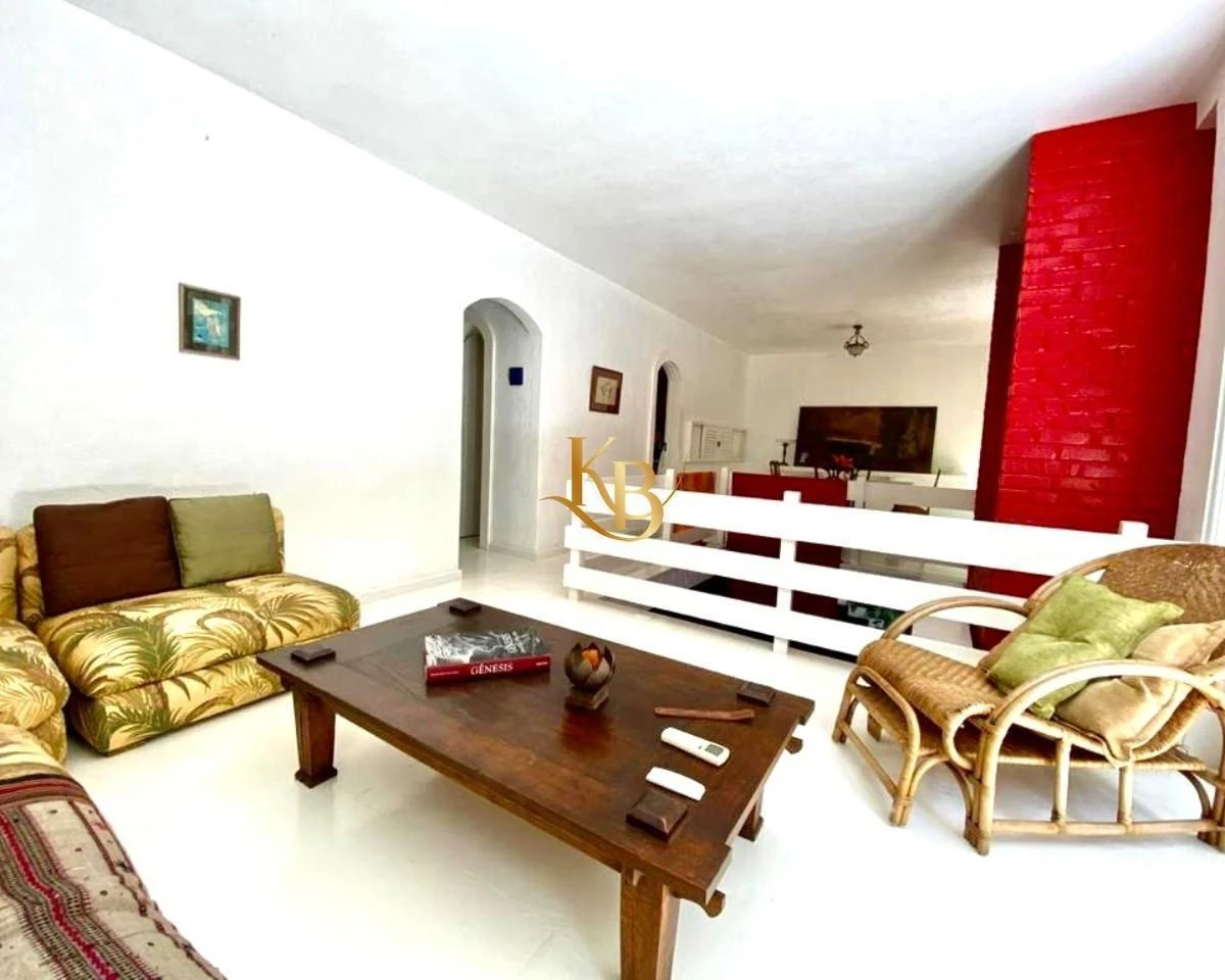 Furnished 350 m² house with 4 bedrooms and a balcony — photo 18