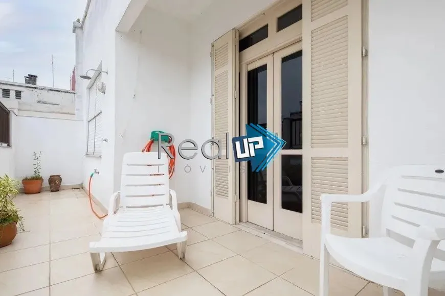 Penthouse with a glassed-in balcony and 4 bedrooms — photo 4