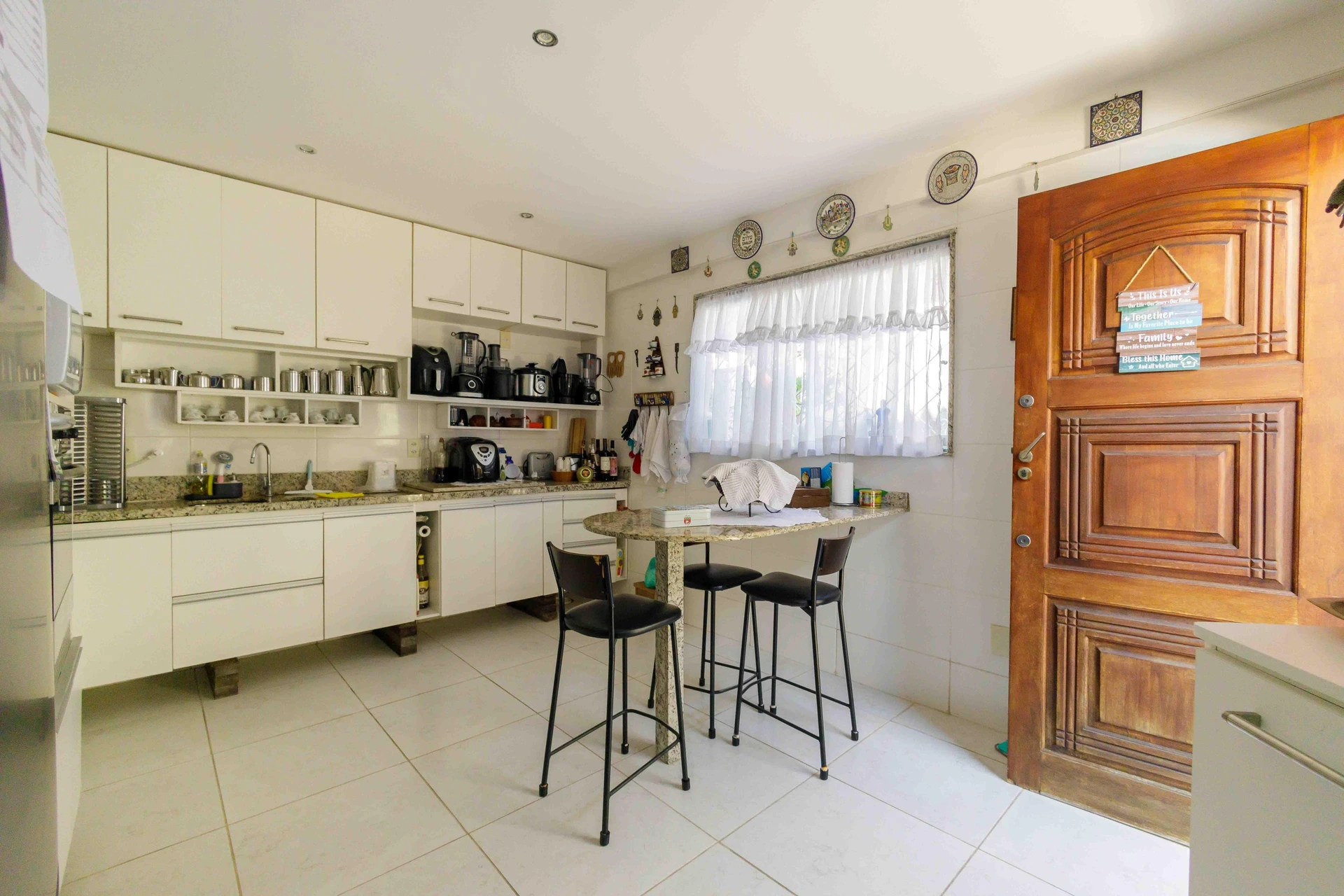 Furnished house with 5 bedrooms and a private BBQ — photo 2