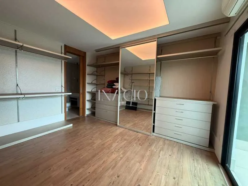 Water view in a 4-bedroom apartment, 380 m² — photo 17