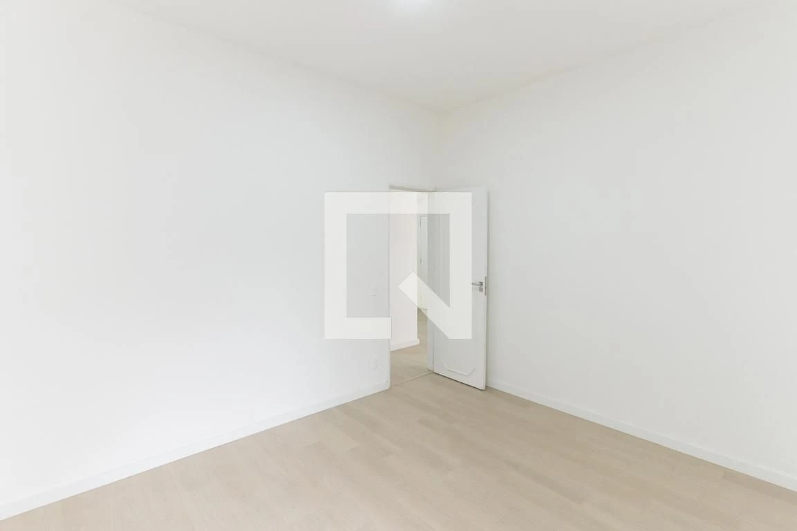 Apartamento de 2 quartos com varanda envidraçada — photo 31