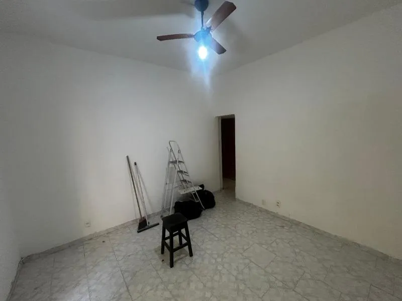 Casa com 3 dormitórios, 1 banheiro e cozinha fechada — photo 2
