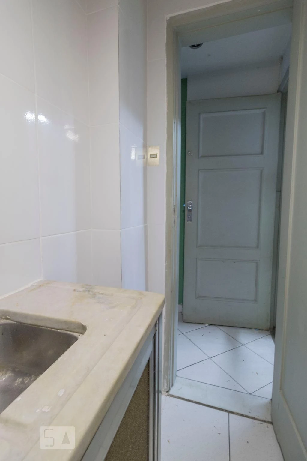 Unfurnished studio with balcony and 1 bathroom — photo 5