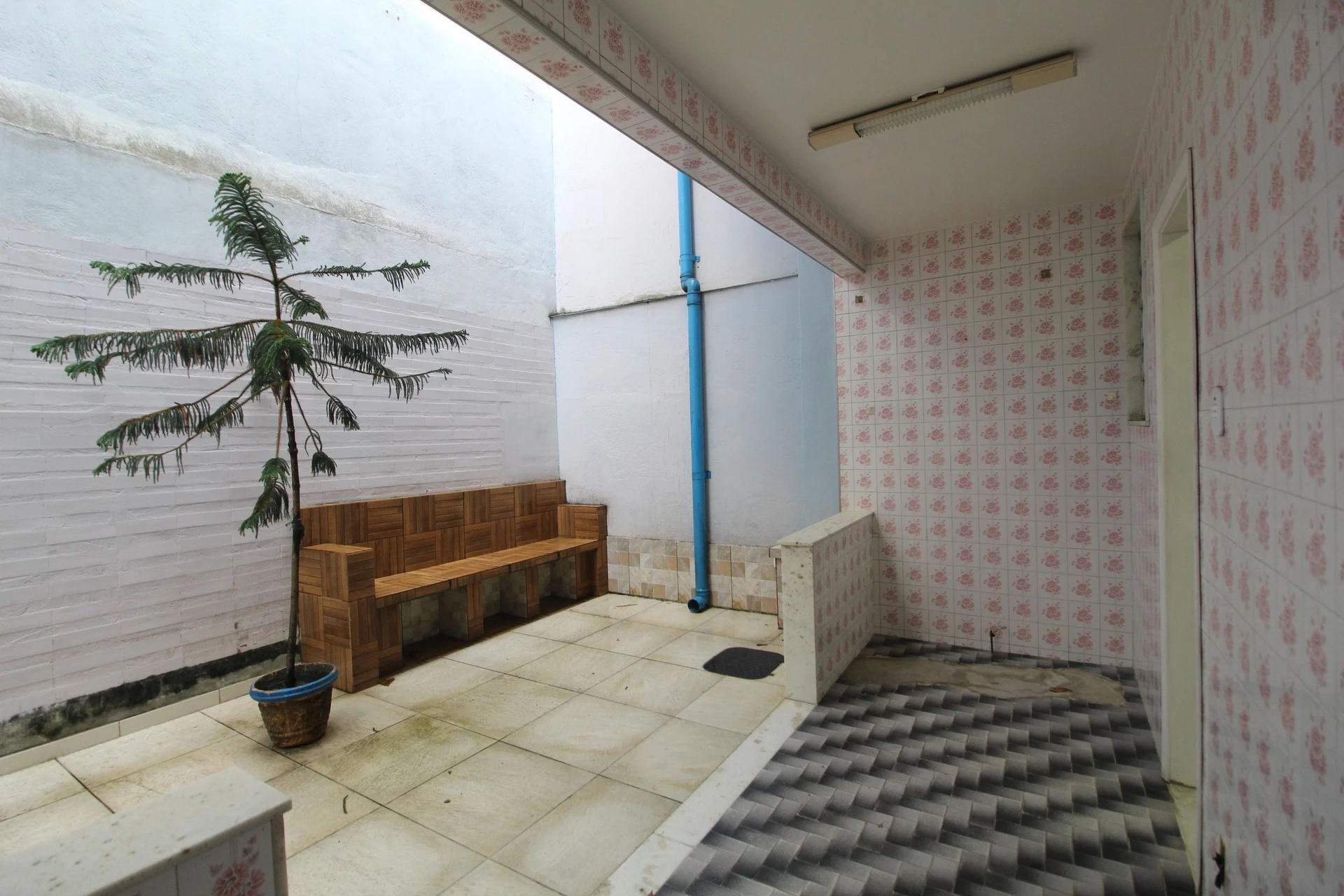 Condominium house with 3 bedrooms and 1 en-suite — photo 21