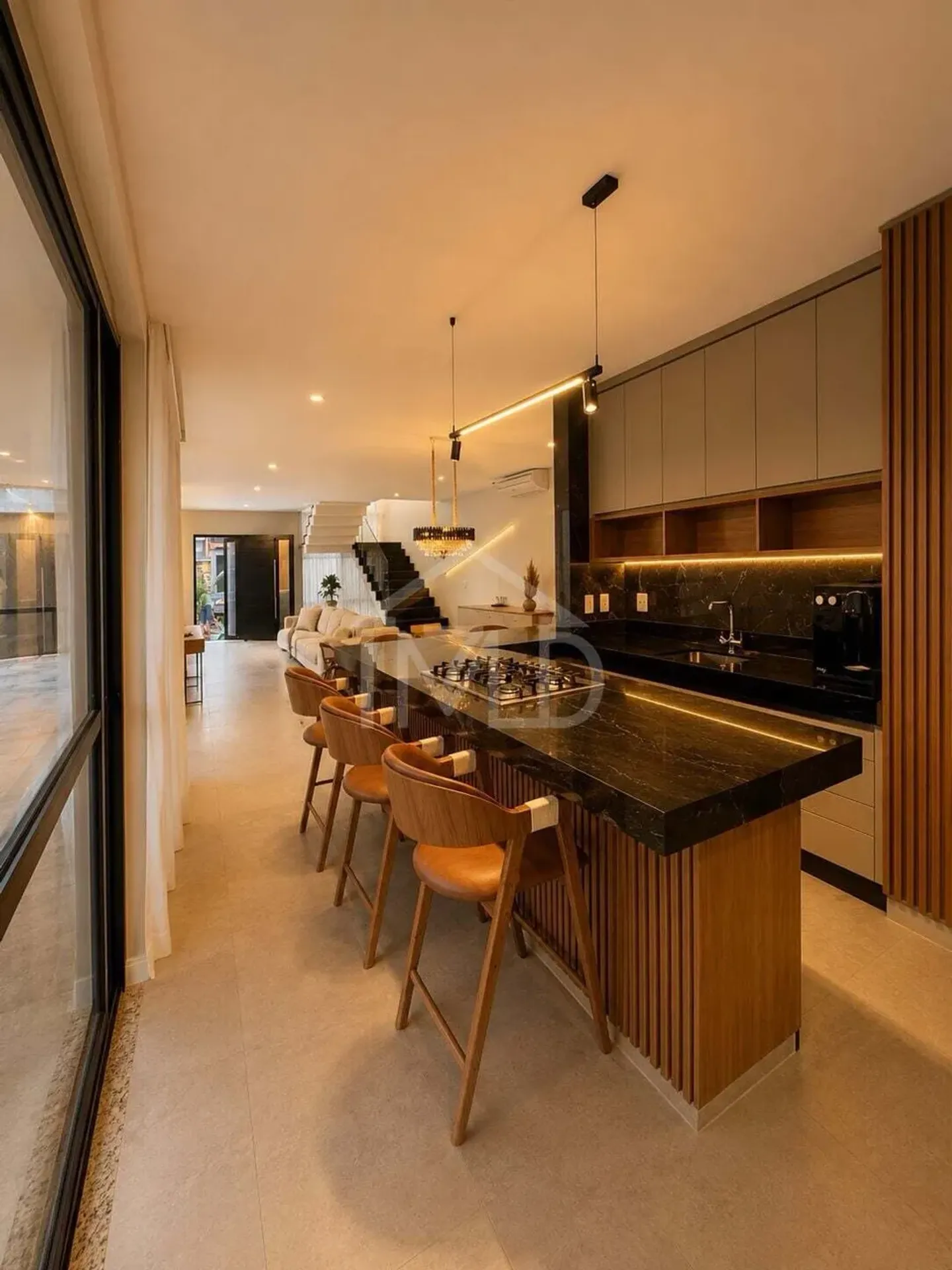 Casa mobiliada com 4 suítes e piscina, 420 m² — photo 12