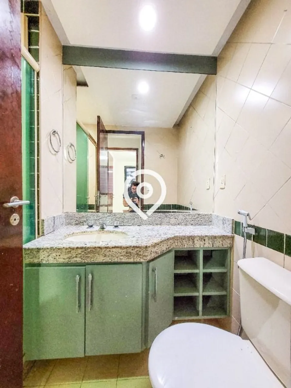 4-bedroom apartment with a balcony and 149 m² — photo 3