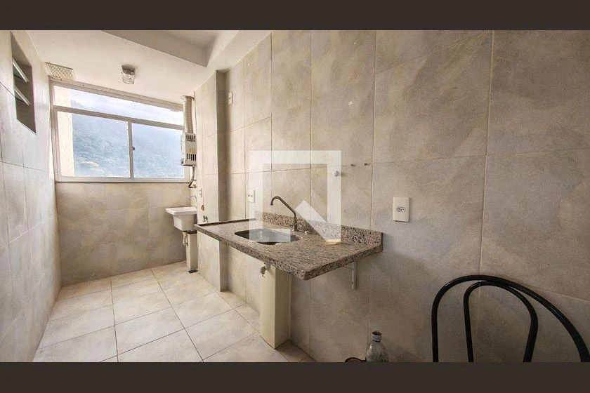 Apartamento, 60 m², com vista para as montanhas