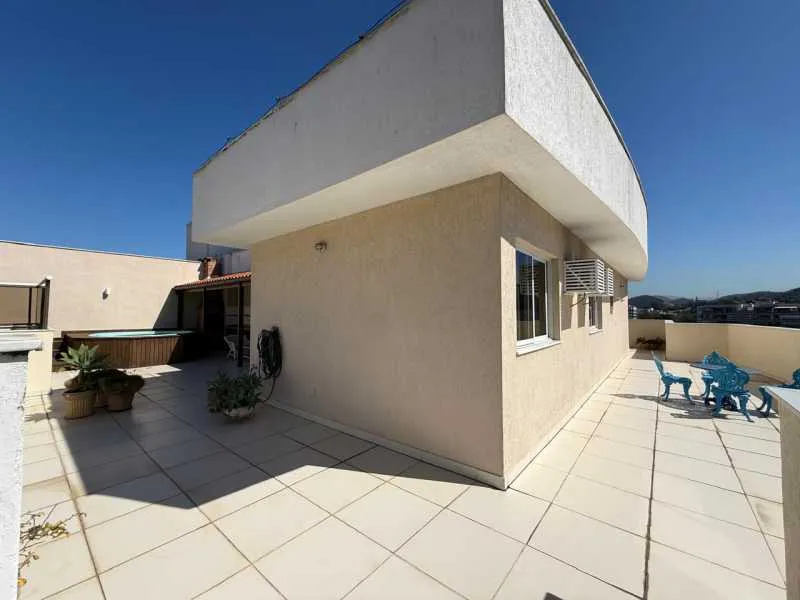 Furnished apartment with 3 bedrooms and 4 bathrooms — photo 18