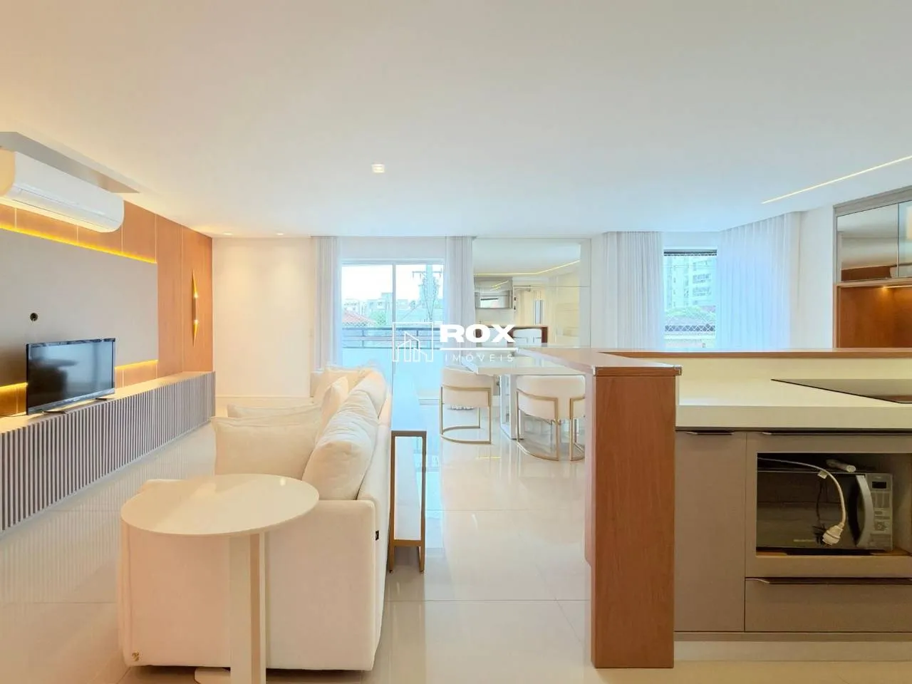 3-bedroom apartment with a jacuzzi in Curitiba — photo 24