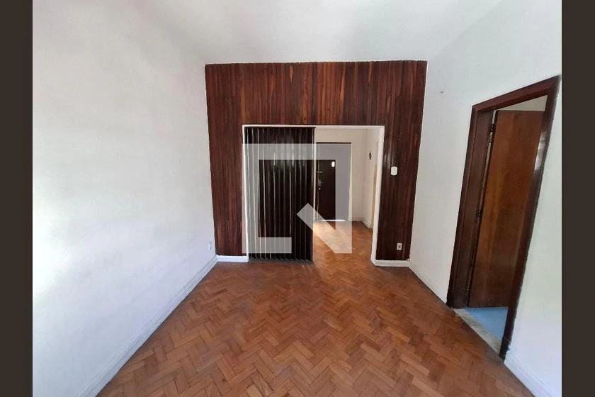 Wood or laminate floors in a one-bedroom apartment, 30 m² — photo 21